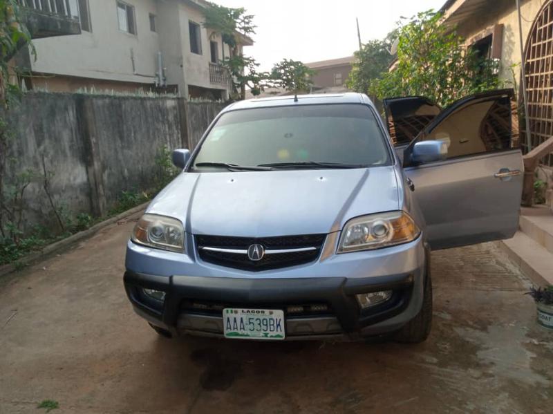 Acura MDX • 2005 • 170,000 km 5