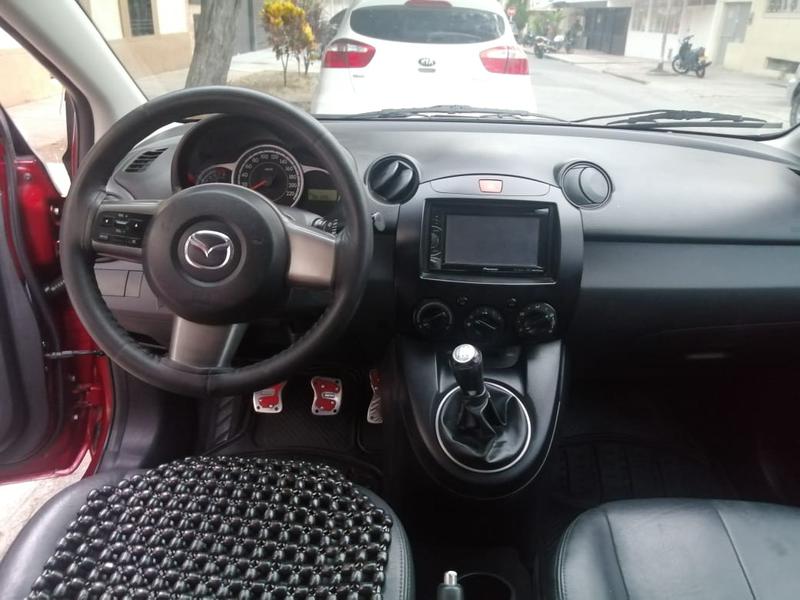 Mazda 2 • 2014 • 96,000 km 1