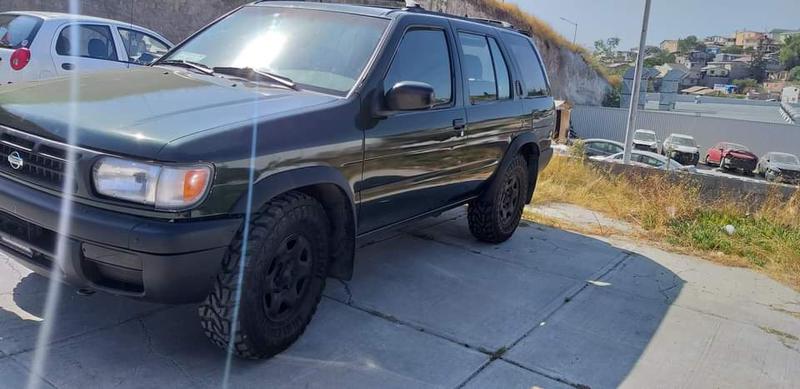 Nissan Pathfinder • 1997 • 262,182 km 5