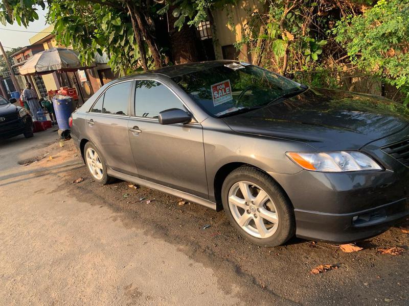 Toyota Camry • 2007 • 94,000 km 5