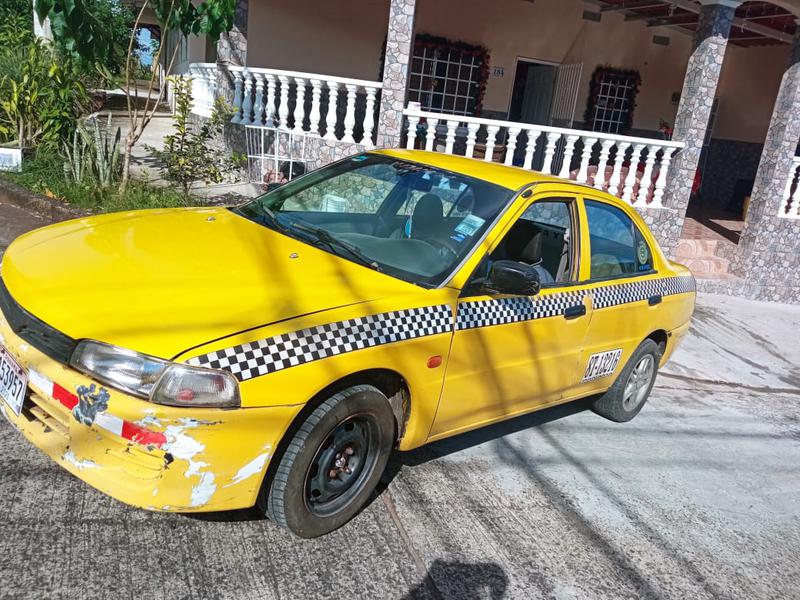 Mitsubishi Lancer • 1998 • 4 km 1