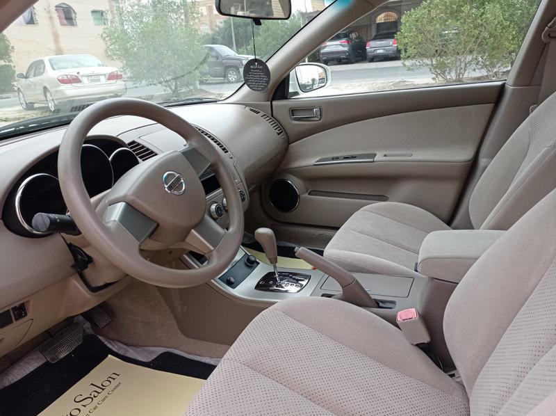 Nissan Altima • 2006 • 153,331 km 3