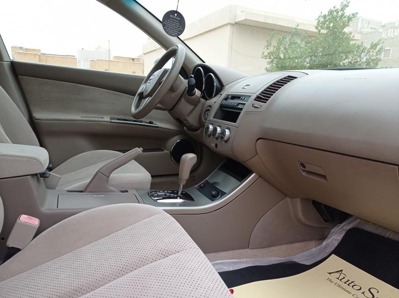 Nissan Altima • 2006 • 153,331 km 2