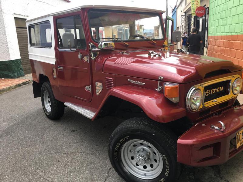 Toyota FJ Cruiser • 1978 • 100,000 km 2