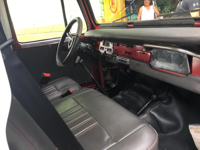 Toyota FJ Cruiser • 1978 • 100,000 km 9