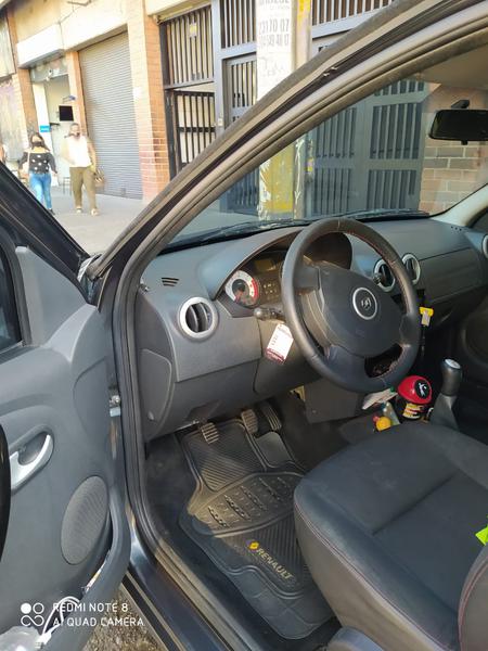 Renault Sandero • 2012 • 110,000 km 6