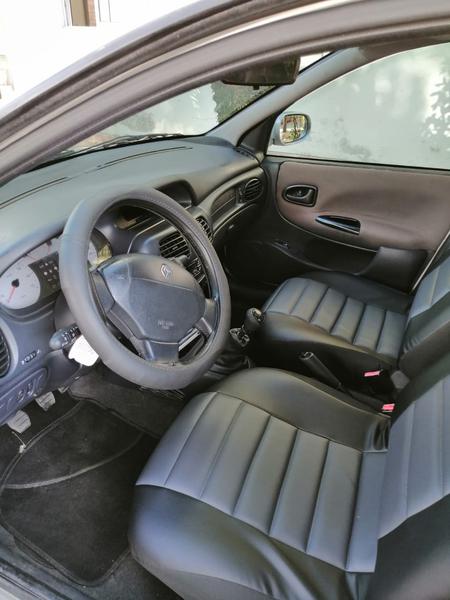 Renault Mégane • 2004 • 148,000 km 8