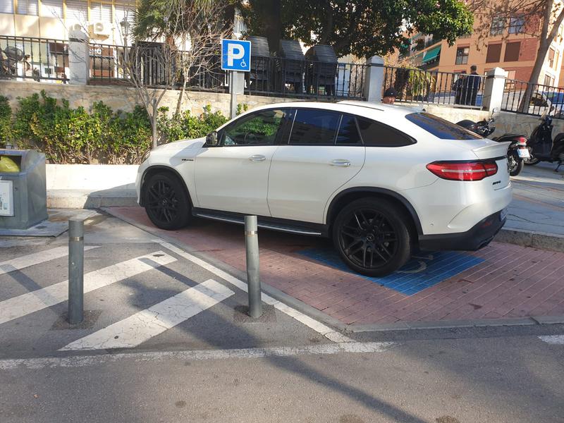 Mercedes-Benz GLE • 2016 • 45,893 km 6