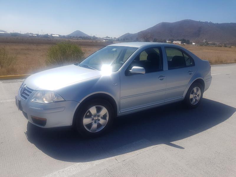 Volkswagen Jetta • 2010 • 128,000 km 2