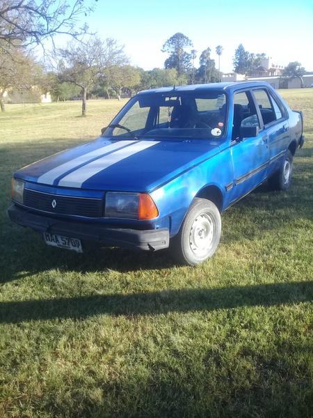 Renault 18 • 1989 • 230,000 km 1