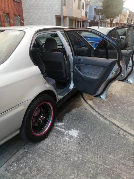 Honda Civic • 1996 • 206,000 km 3