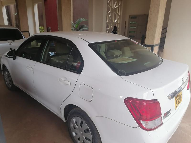 Toyota 4 Runner Limited • 2013 • 59,306 km 2