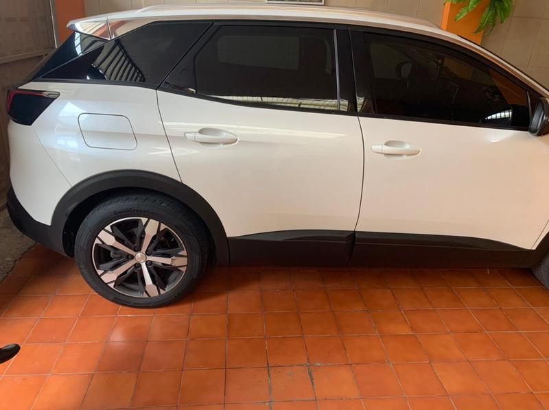 Peugeot 308 • 2019 • 53,000 km 2