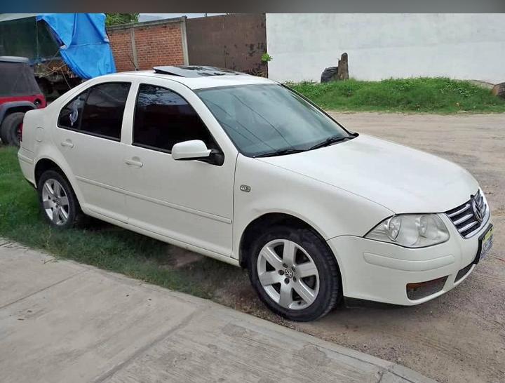 Volkswagen Jetta • 2009 • 173,500 km 2