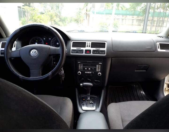 Volkswagen Jetta • 2009 • 173,500 km 4