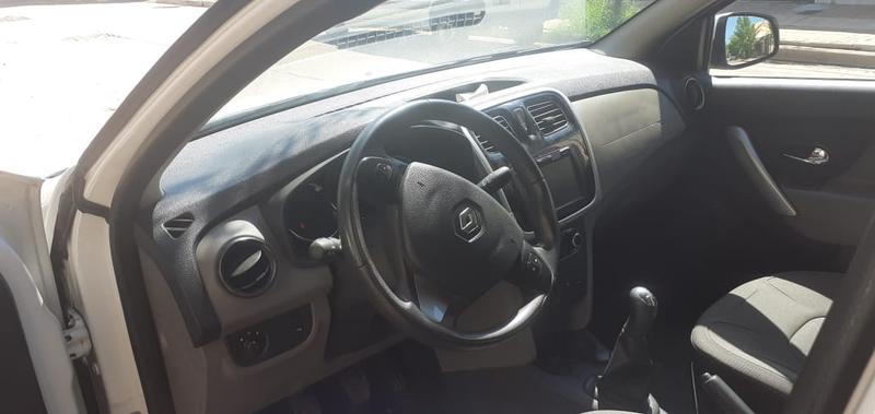 Renault Logan • 2018 • 33,500 km 1