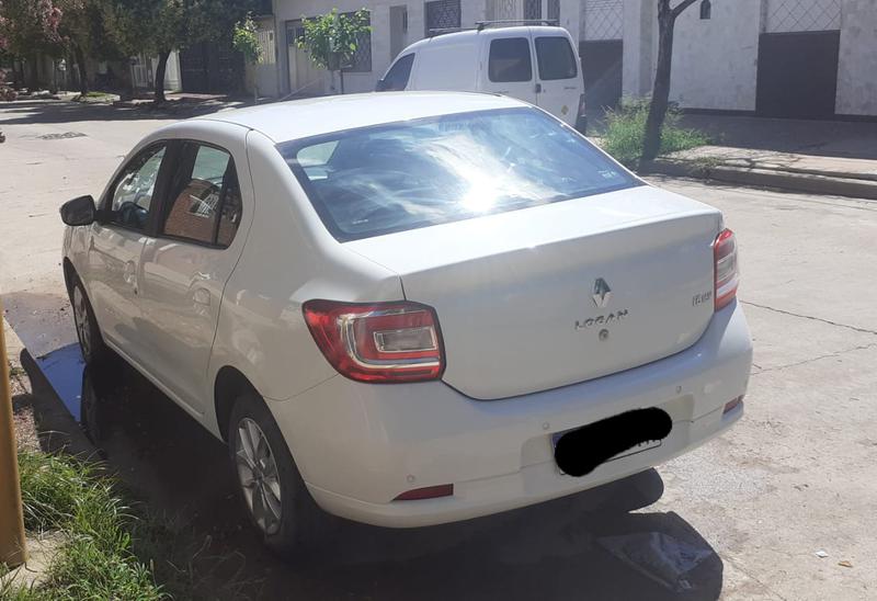 Renault Logan • 2018 • 33,500 km 6