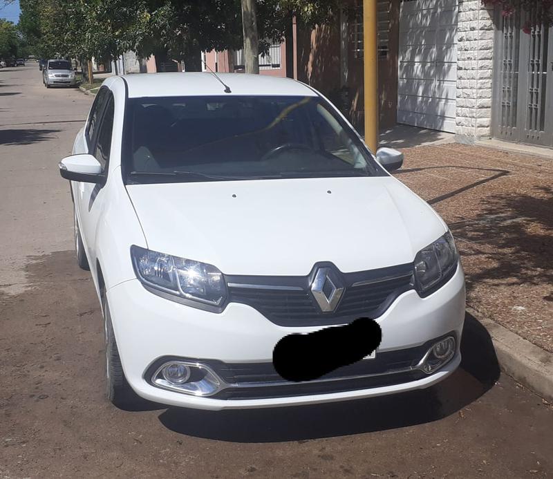 Renault Logan • 2018 • 33,500 km 3