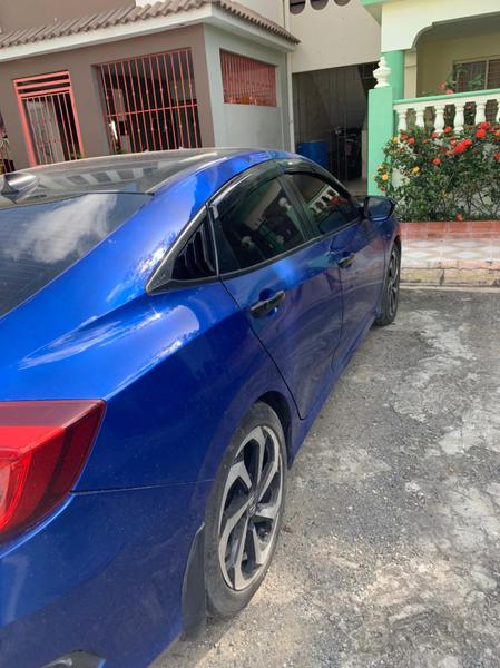 Honda Civic • 2016 • 50,000 km 3