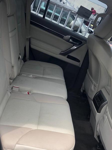 Lexus GX • 2015 • 25,983 km 1