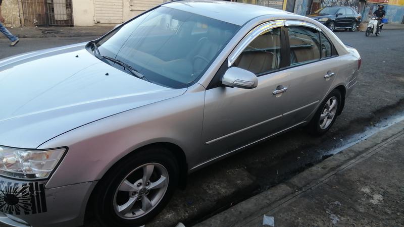 Hyundai Sonata • 2011 • 9,000 km 3