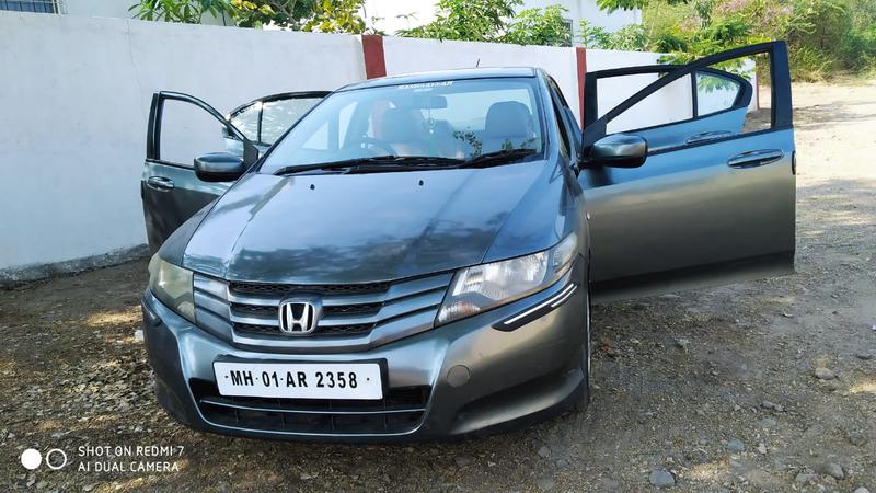 Honda City • 2010 • 15 km 4