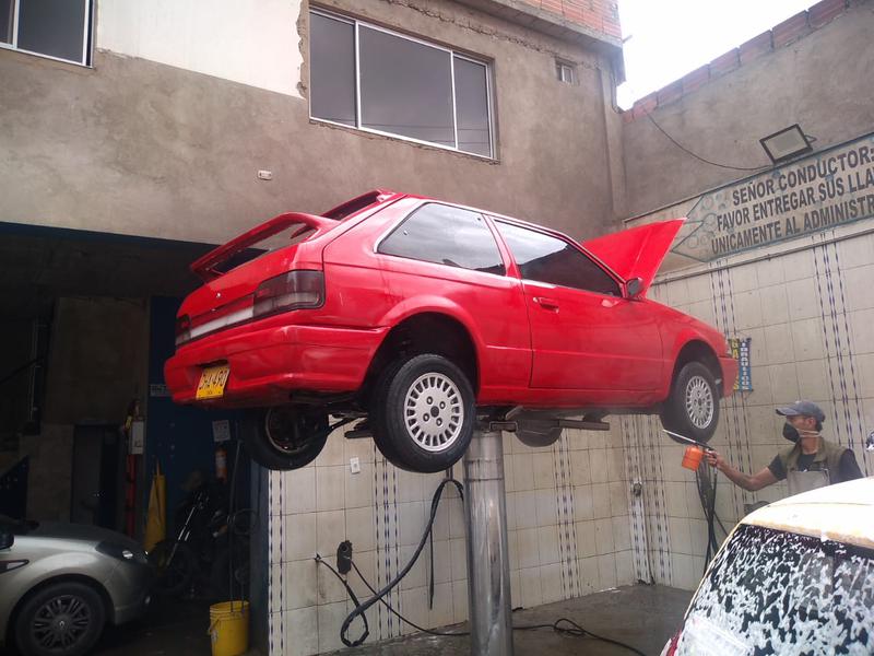 Mazda 323 • 1990 • 150,000 km 4