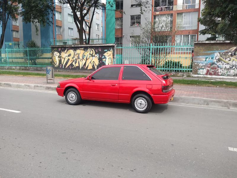 Mazda 323 • 1990 • 150,000 km 10
