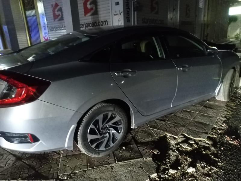 Honda Civic • 2018 • 96,000 km 6