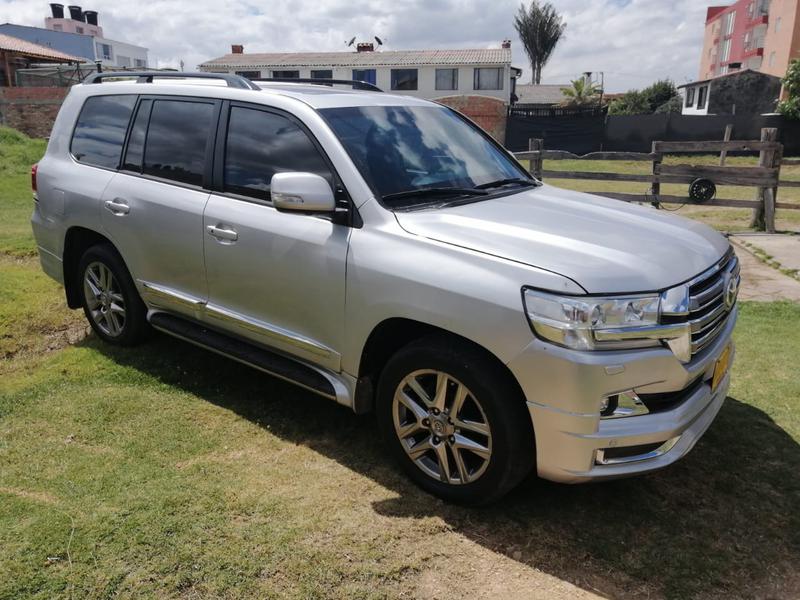 Toyota Land Cruiser • 2014 • 110 km 1