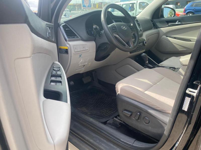 Hyundai Tucson • 2016 • 96,000 km 3