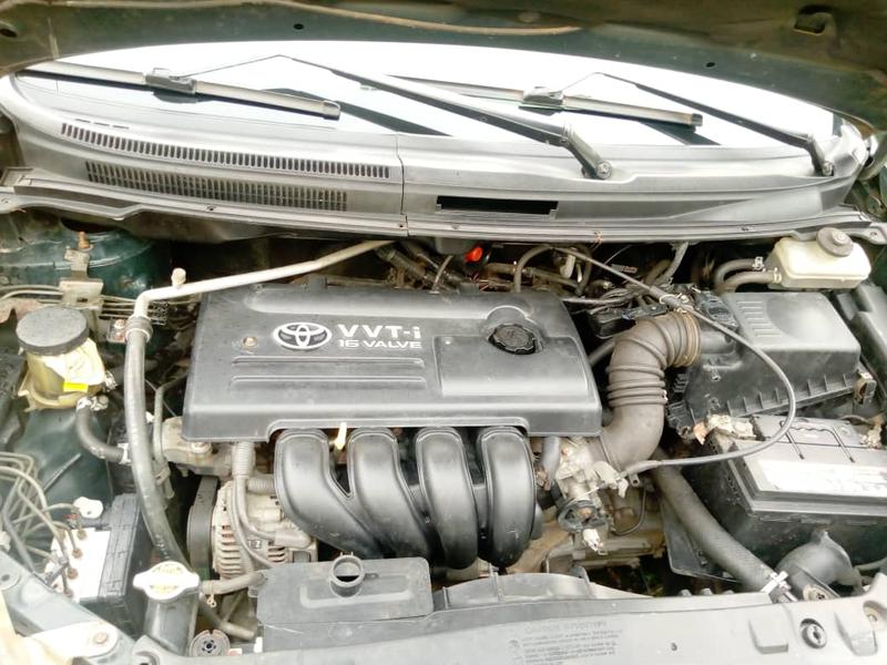 Toyota Corolla Verso • 2005 • 12,000 km 2