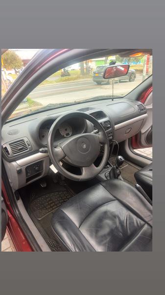 Renault Clio • 2009 • 130,000 km 5