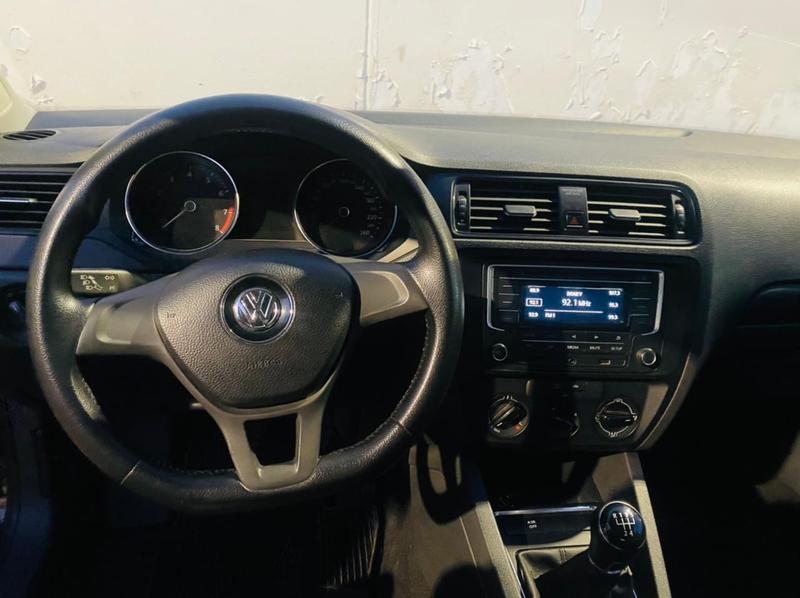 Volkswagen Jetta • 2016 • 83,000 km 6