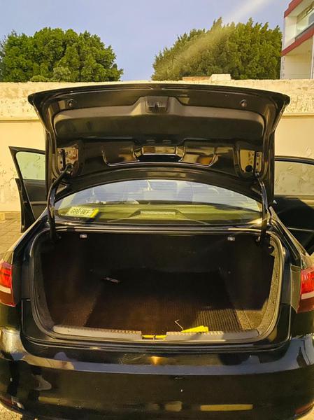 Volkswagen Jetta • 2016 • 83,000 km 2