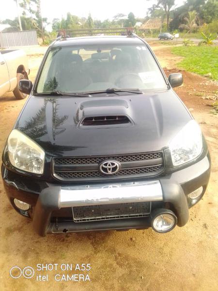 Toyota RAV4 • 2005 • 150,000 km 2