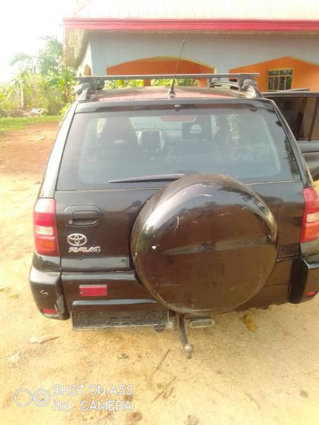 Toyota RAV4 • 2005 • 150,000 km 6