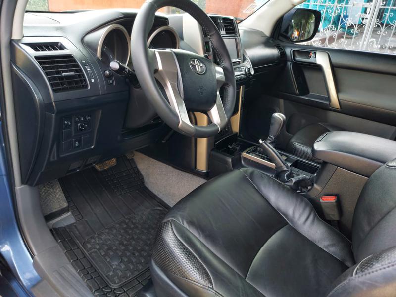 Toyota Land Cruiser • 2013 • 100 km 7