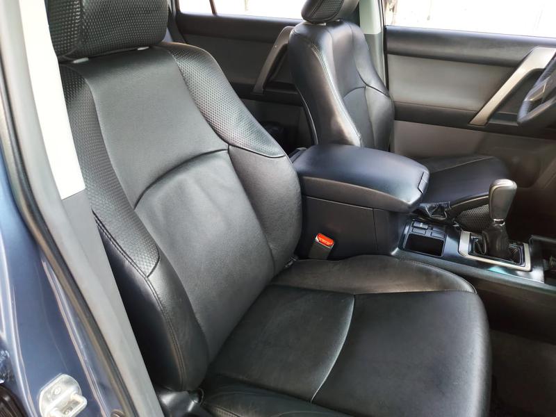 Toyota Land Cruiser • 2013 • 100 km 5