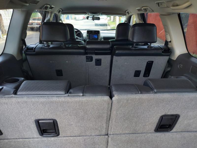 Toyota Land Cruiser • 2013 • 100 km 2