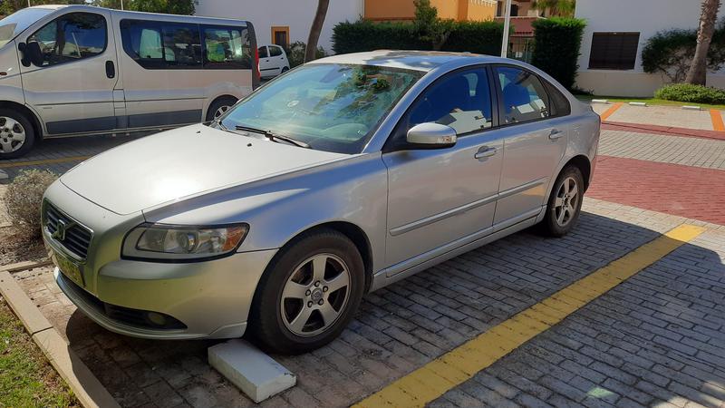 Volvo S40 • 2007 • 328,000 km 1