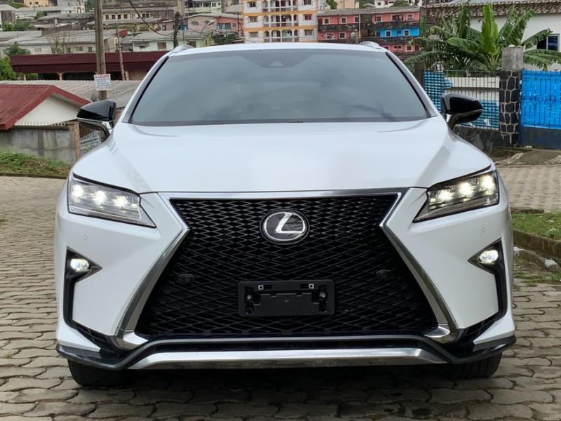 Lexus RX • 2019 • 36,000 km 3