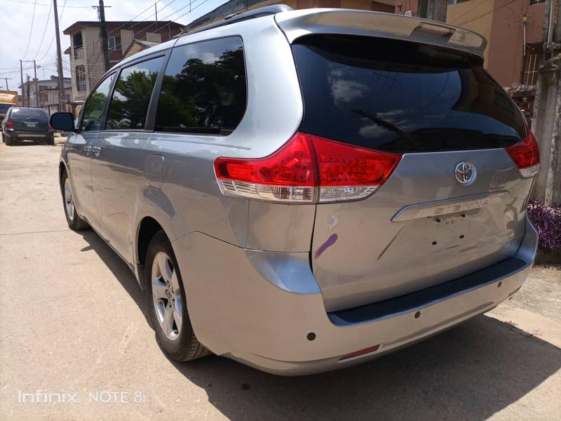 Toyota Sienna • 2011 • 100,000 km 1