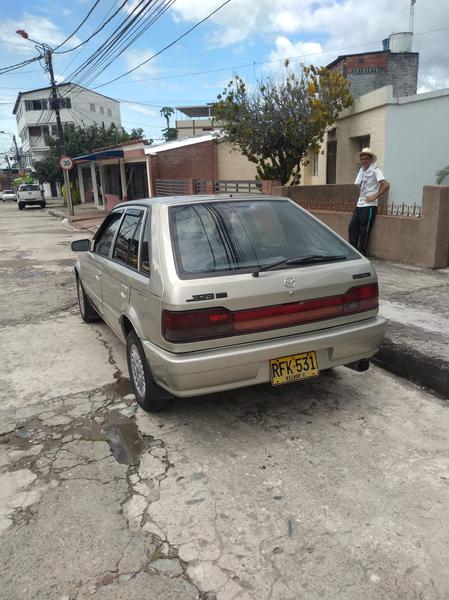 Mazda 323 • 1998 • 79,000 km 1