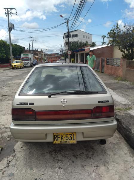 Mazda 323 • 1998 • 79,000 km 1