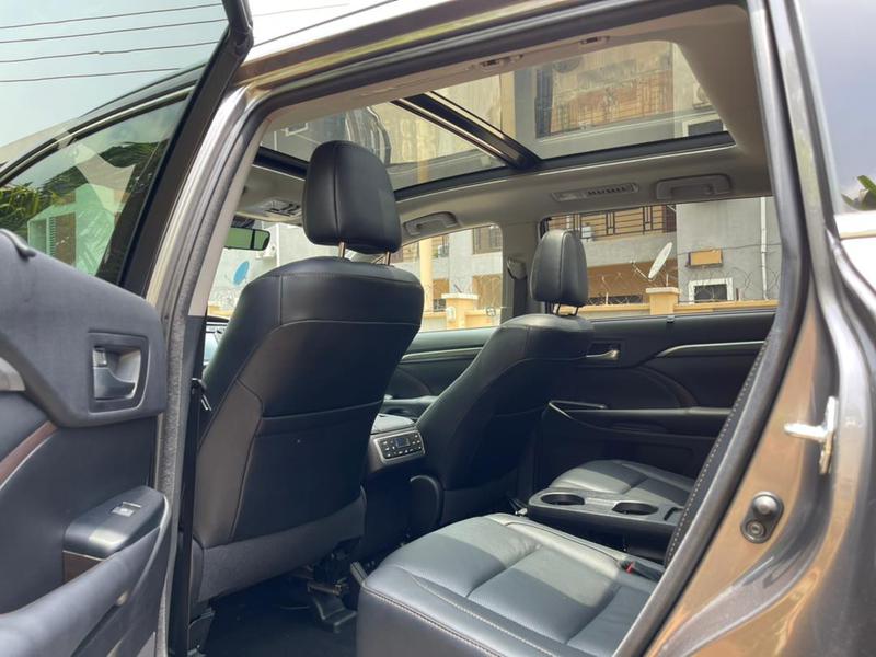 Toyota Highlander • 2019 • 80,985 km 2