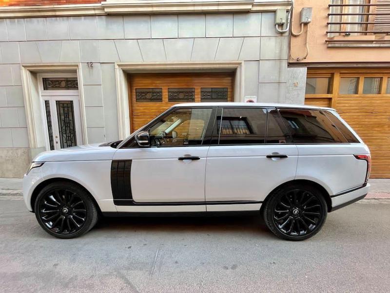 Land Rover Range Rover • 2017 • 103 km 14