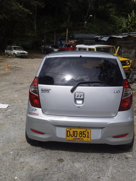 Hyundai i10 • 2012 • 95,000 km 5