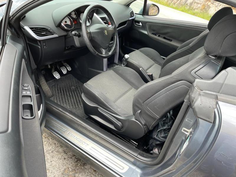 Peugeot 207 CC • 2008 • 68,000 km 3