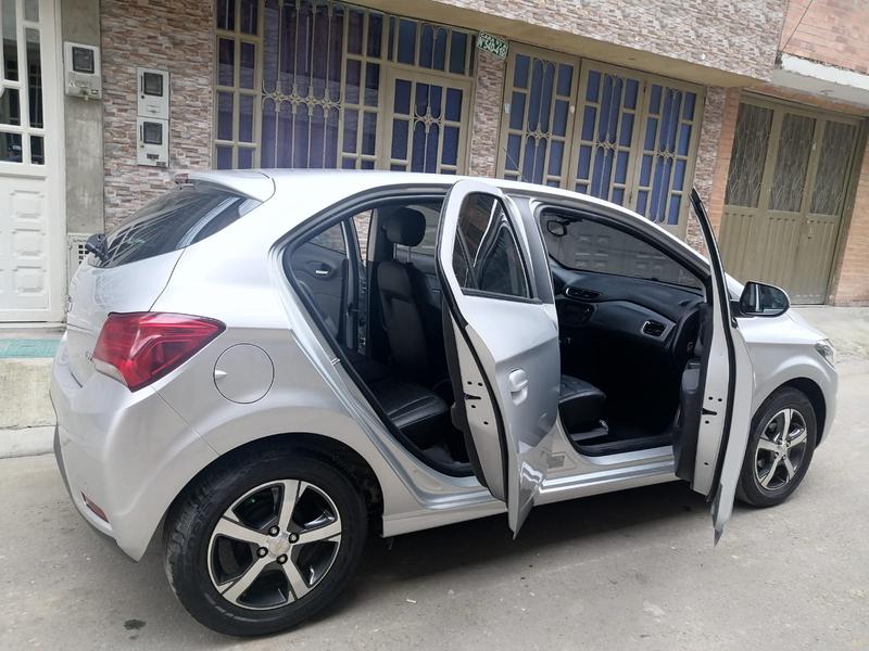 Chevrolet Onix • 2019 • 16,400 km 3